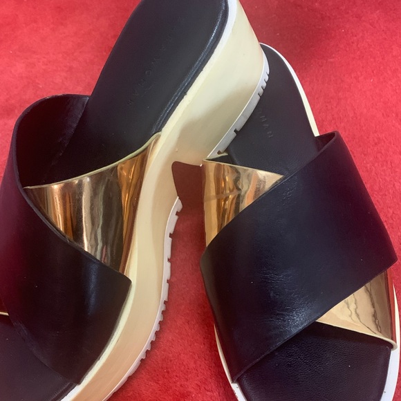 Zara Woman leather platform sandals rubberized finish and rubber treads S-71/2 - Picture 3 of 7